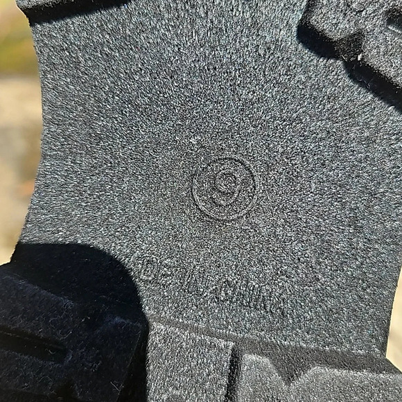 Zodiac Women's Carter Lugged Sole Slip On Booties - Picture 5 of 7